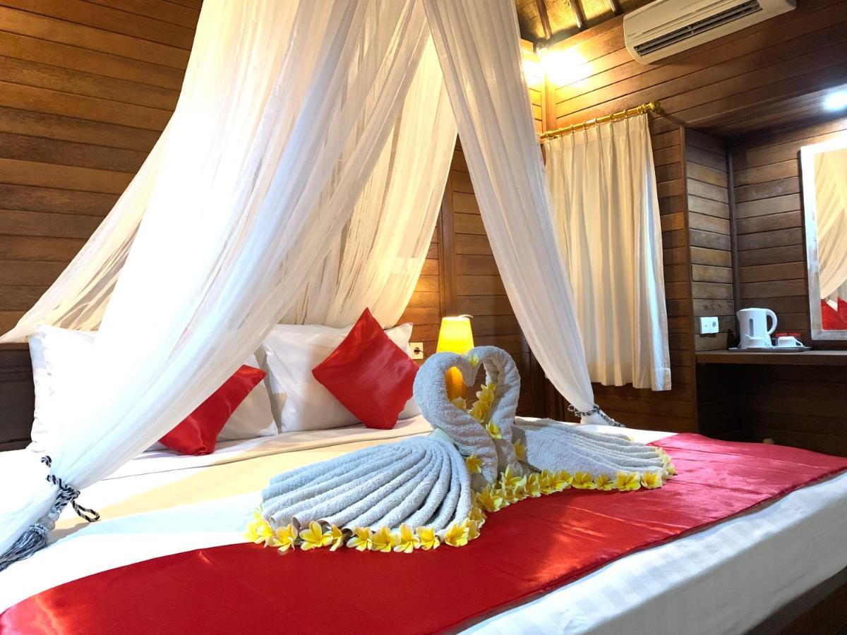 Bukit Permata Lembongan Hotel Luaran gambar